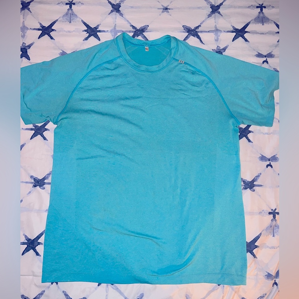 Lululemon Men's blue T-shirt